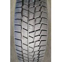 235/50/17 100T Maxxis SP-02 Arctic Trekker