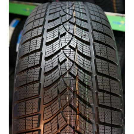 Зимние шины 215-55-18 99V Goodyear UltraGrip Performance Gen-1 SUV XL - 1